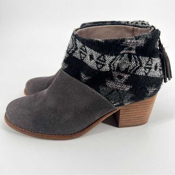 Toms Leila Suede Aztec Ankle Boot Dark Gray & Black Sz 7 - Picture 4 of 7
